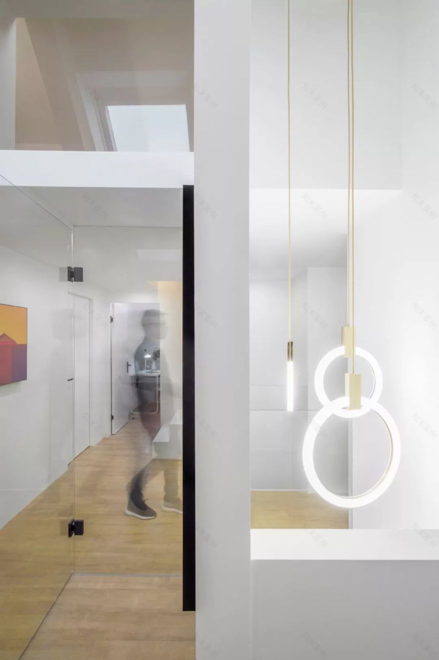 135m²怪异阁楼,创意爆改为艺术画廊式舒适三层!-50