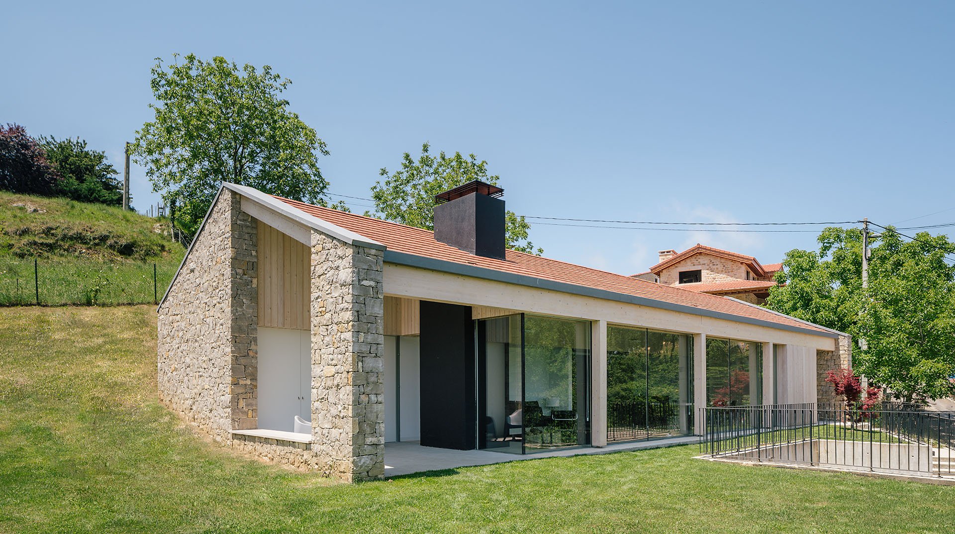 融合传统与当代的西班牙乡村别墅设计-40