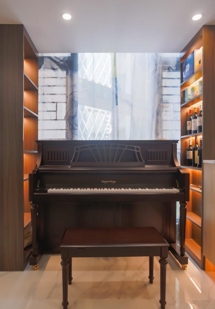 现代轻奢优雅住宅设计-1