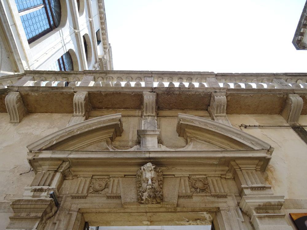 カ・ペーザロ | イタリア の建築【世界建築巡り】-34