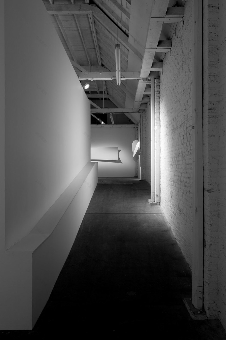 光与影的魔力 | Phillip K. Smith III 洛杉矶展览-34