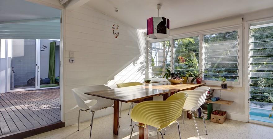 Old Weatherboard House in Sydney Gets Modern Addition-18