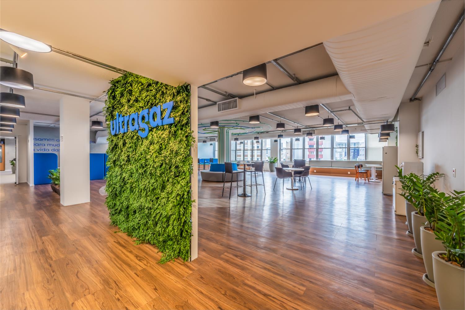 乌尔塔格拉斯办公楼-1