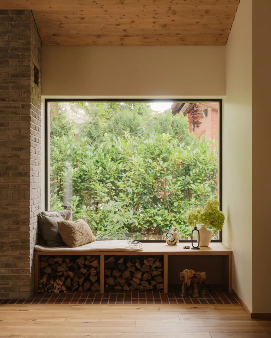 卡萨拉斯玛格丽塔斯公寓（Casa常见指房子、公寓等，由于缺乏更多背景信息，一般以公寓来常见处理，但根据具体场景这里也可能表示其他场所；Las Margaritas音译过来是拉斯玛格丽塔斯 ，它可能是具体的人名、地名等，可根据实际情况进一步确认指代对象及更合适的译法，如果是酒店、度假村等也可纠正信息重新让我翻译 ）丨哥伦比亚丨Trópico Arquitectura-46