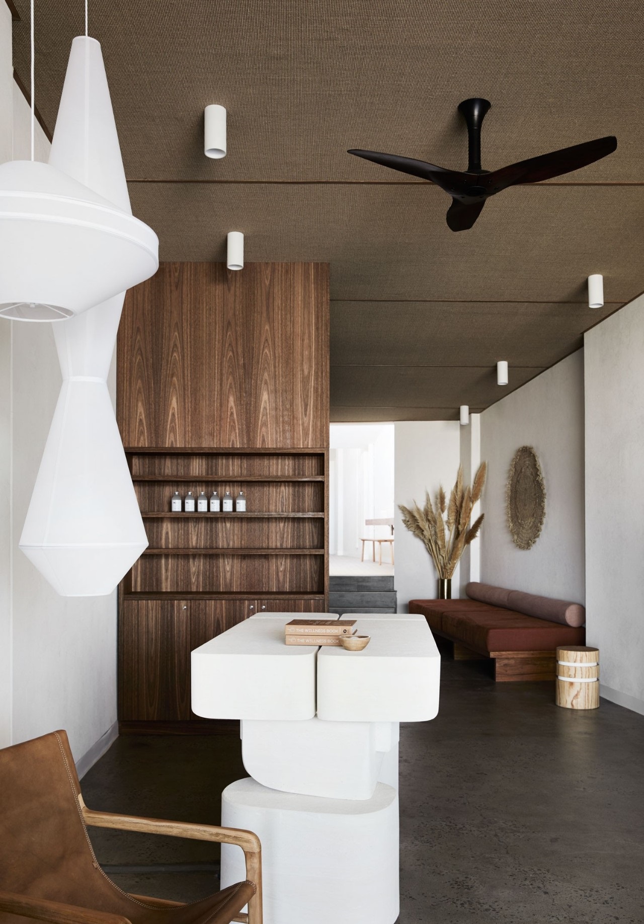 海洋灵感瑜伽室 | Golden Studio 的 Warrior One-4