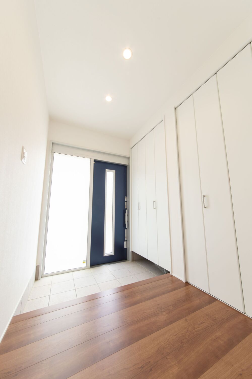 ランドリールームと物干しスペースを広く確保したフリージアの家丨日本和歌山丨ロイヤルホームズ-3