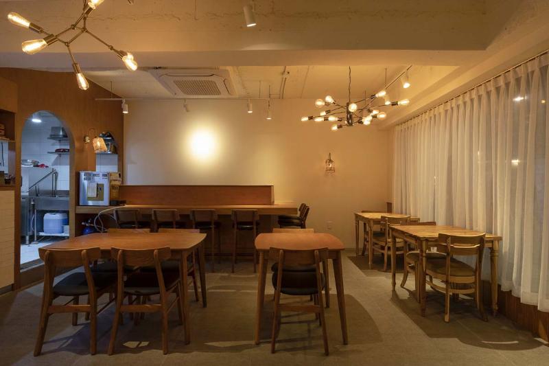 18 坪温馨韩式小屋，品味白色与木质的温暖空间-10