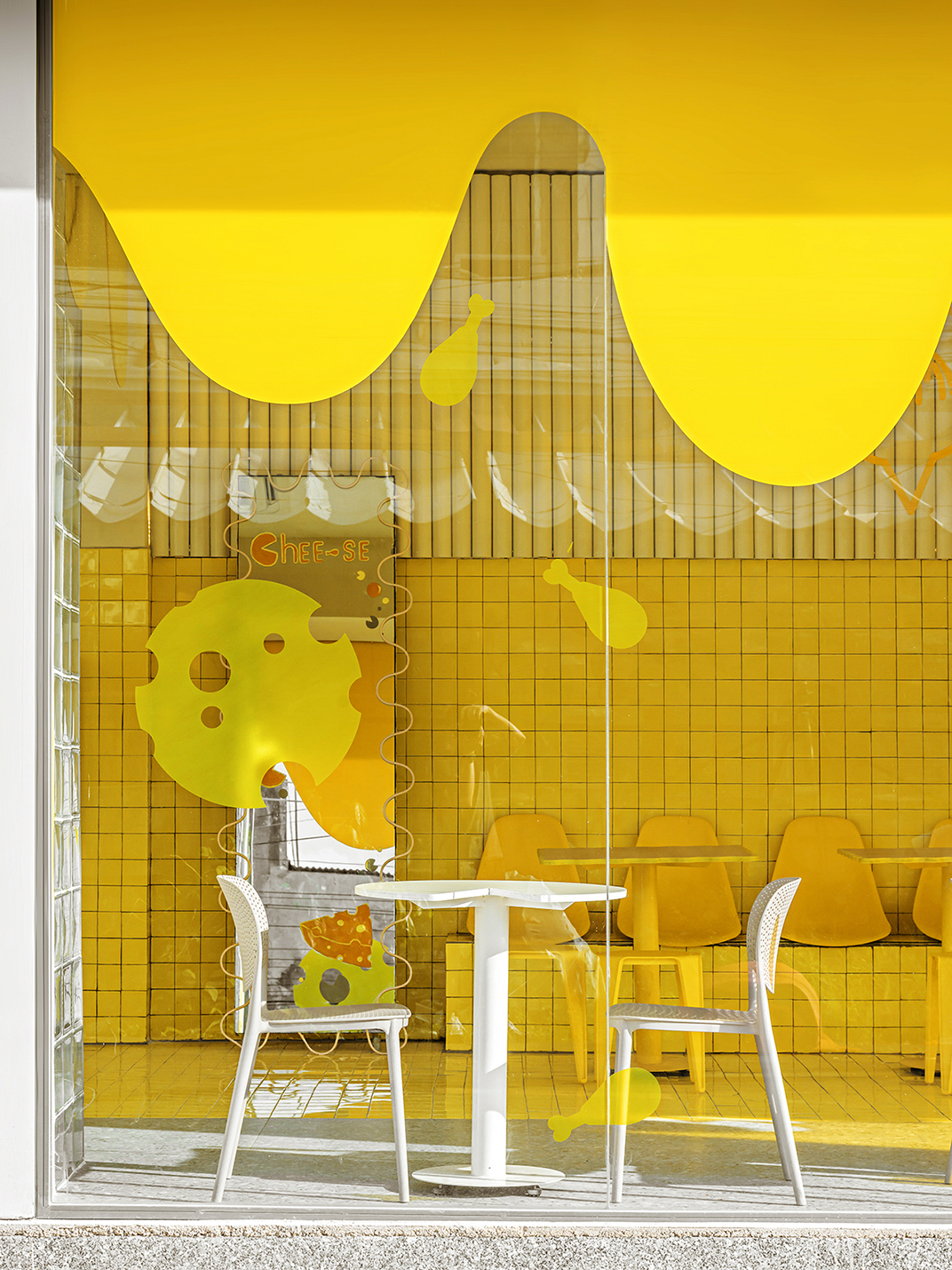 超可爱的餐厅灵感来自一层融化的奶酪 ，越南 | Designed by Ksoul Studio - 甜品店 - 餐厅LOGO-VI空间设计-全球餐饮研究所-3