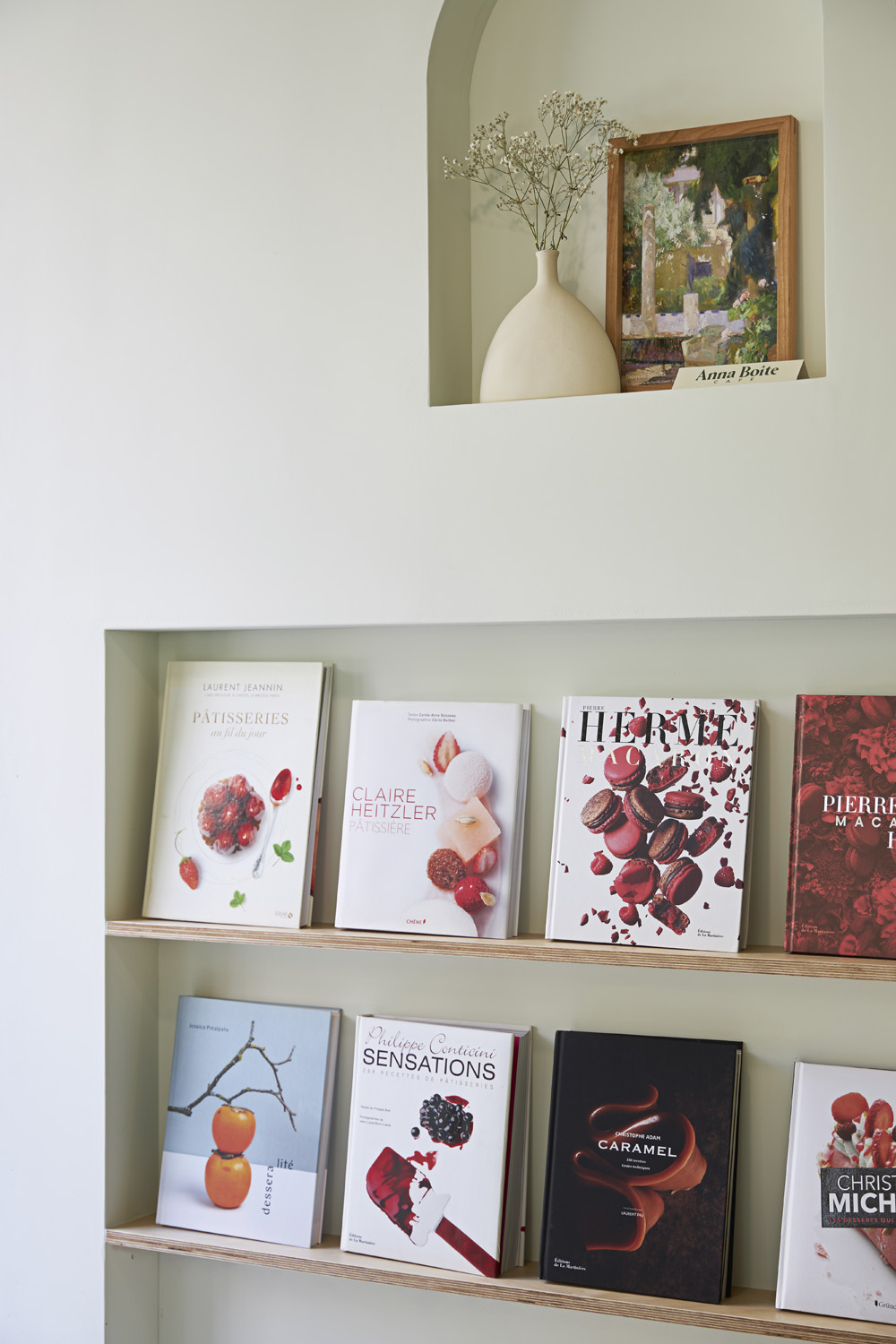 十坪咖啡厅的现代简约设计风格-12