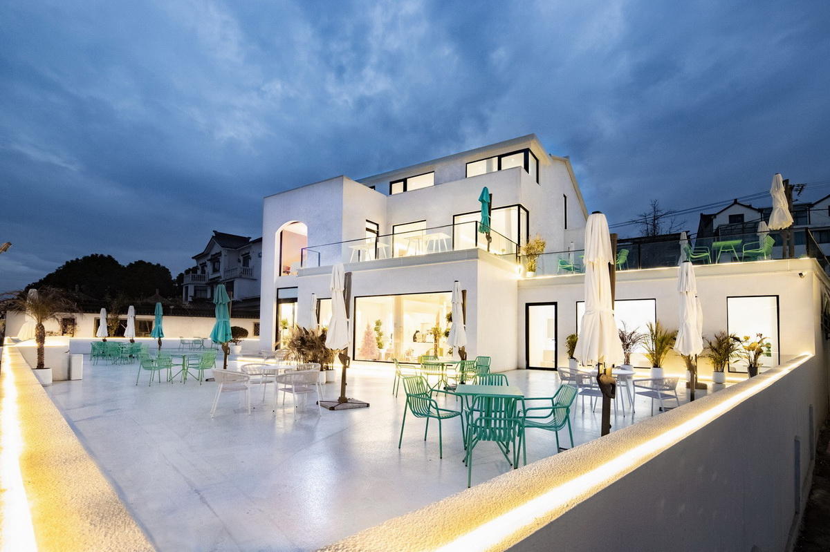 环湖公路边的度假餐吧丨平介设计-16