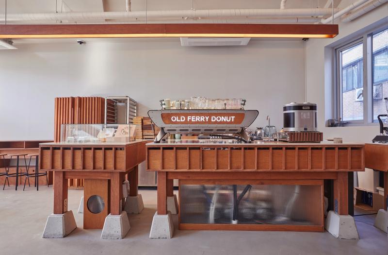 22 平米高级核桃色调店面设计，尽显奢华与温馨-4