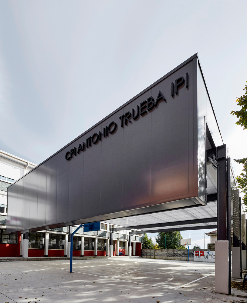 释放户外空间 | 葡萄牙 ete 幼儿园屋顶设计-36