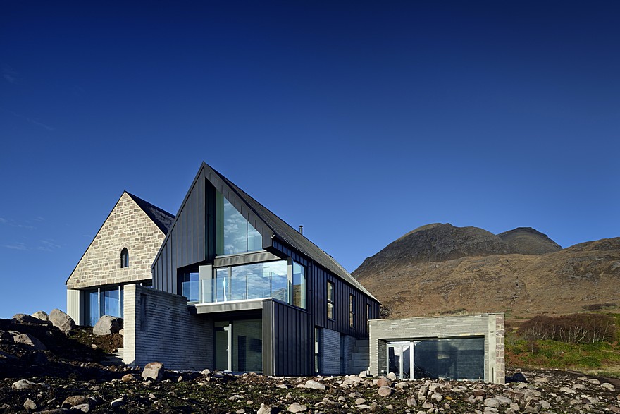 The Corrie House Was Designed on the Remains of a Former Church Building-5