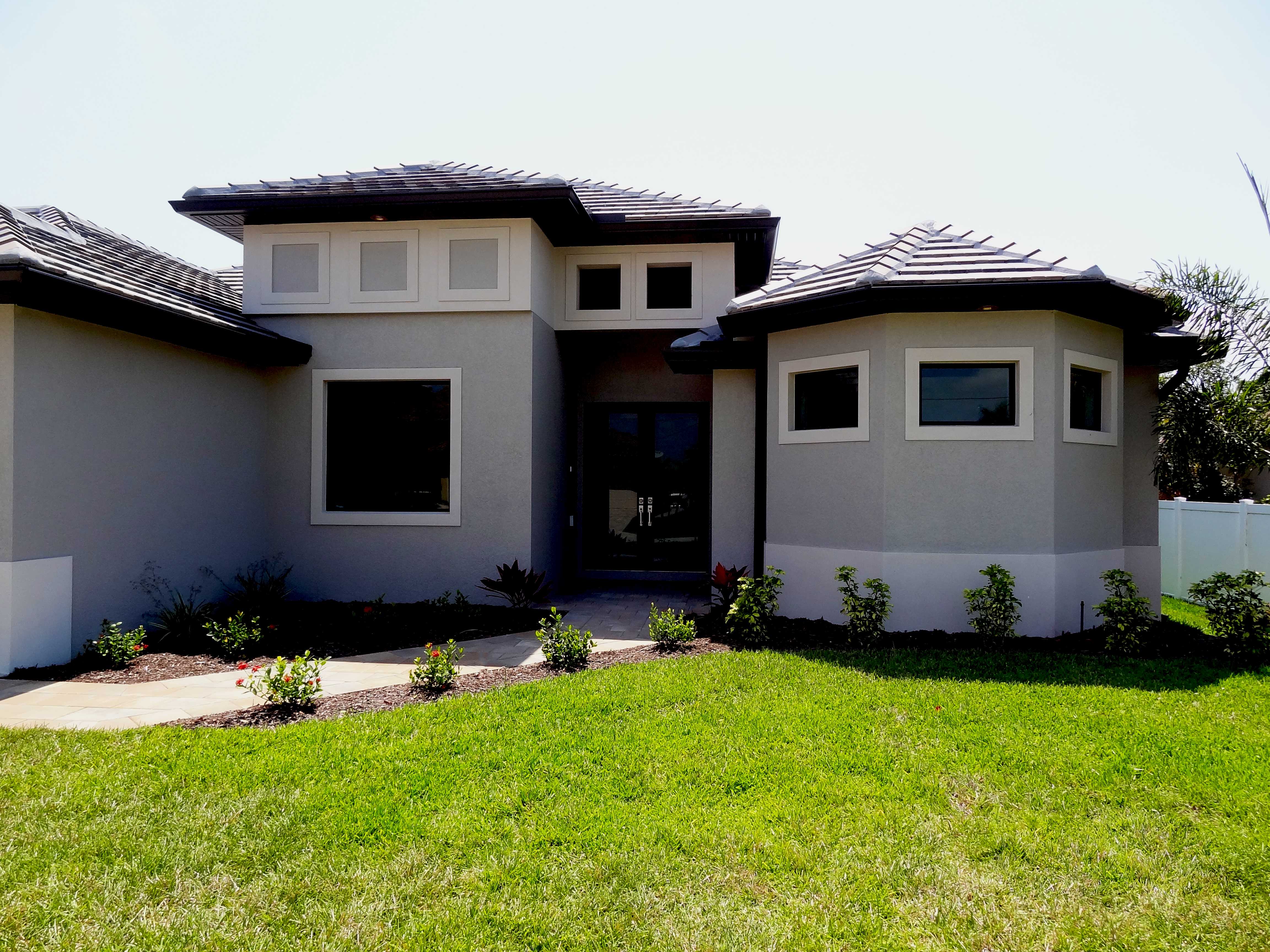 索菲娅豪华度假住宅,现代风格室内设计典范-4