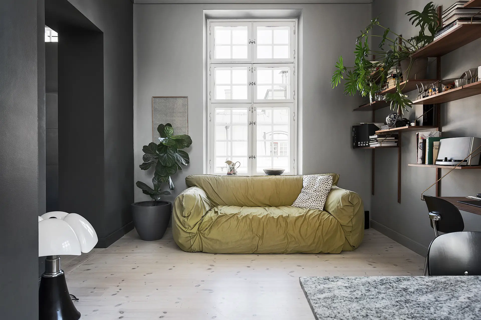 复古小瓷砖窗户的现代家居设计-8