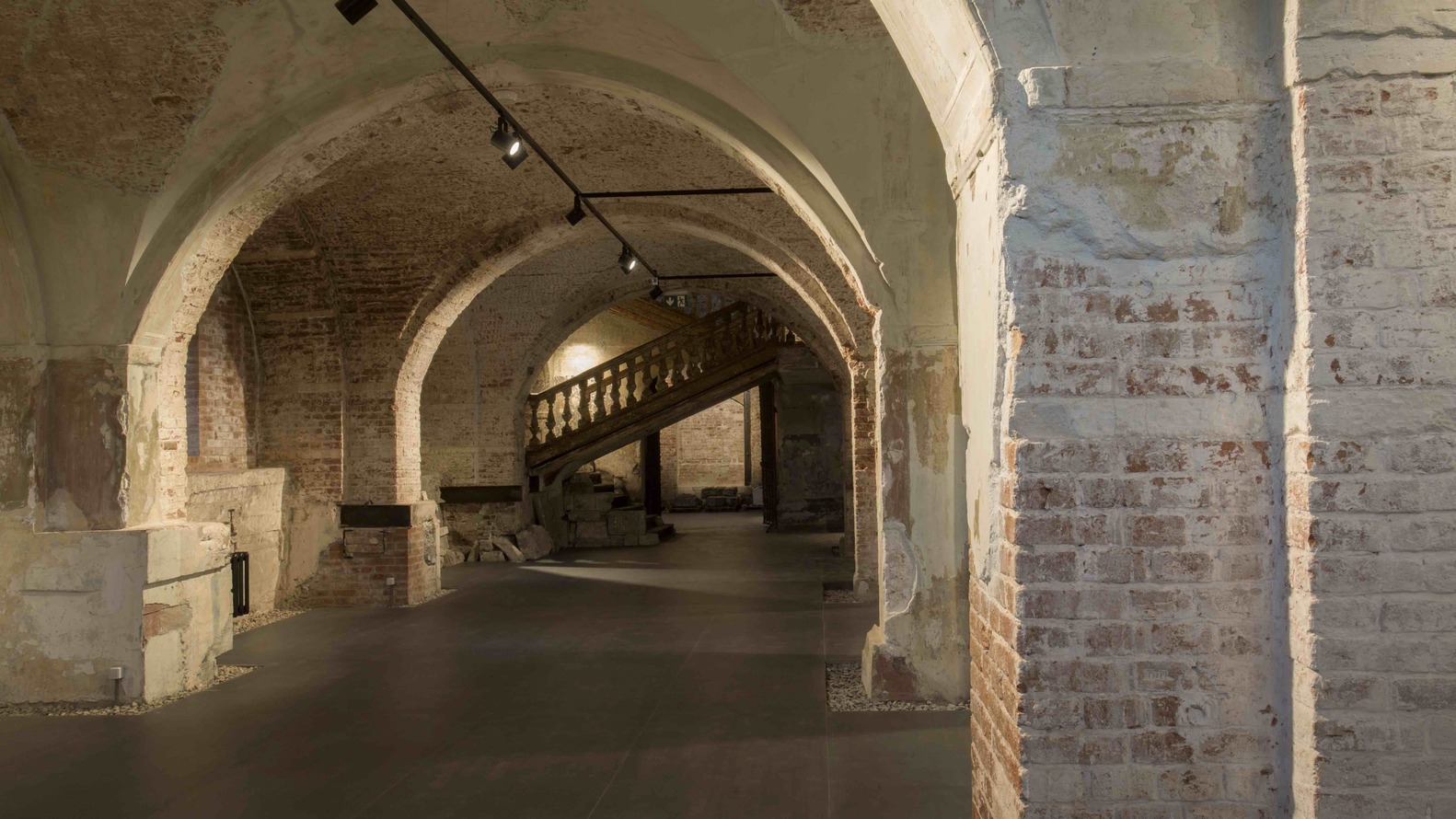 俄罗斯废墟展馆的修复与重生-40