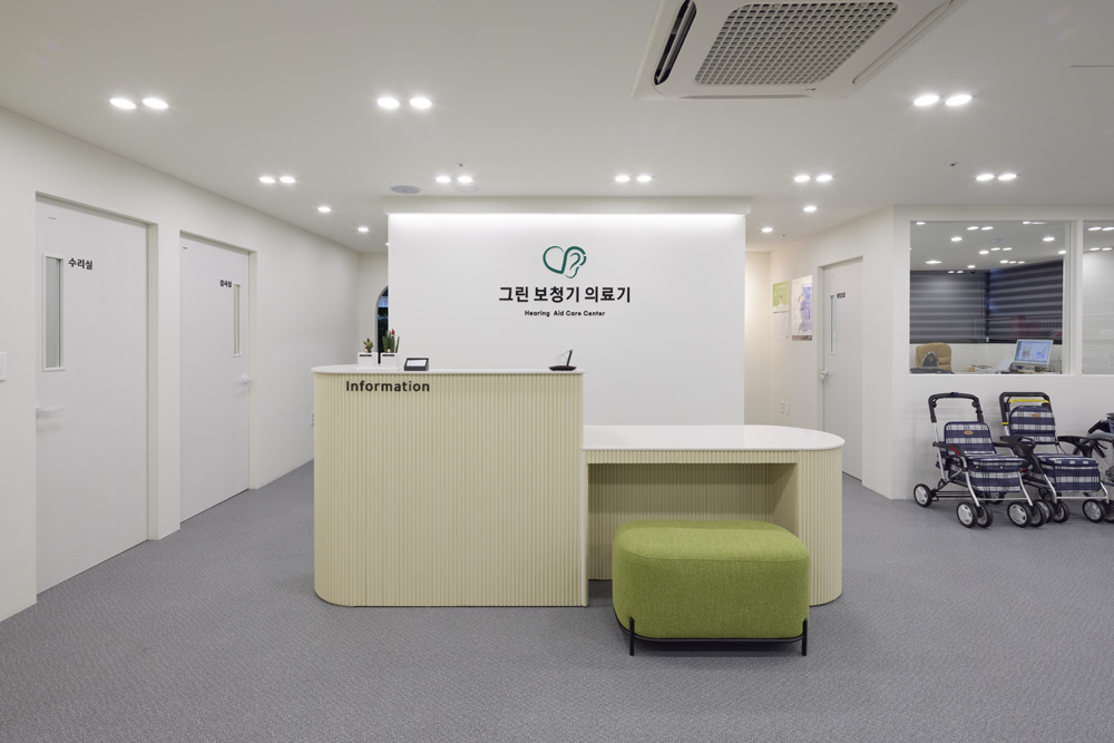 白色简约 30 平米书房设计-2