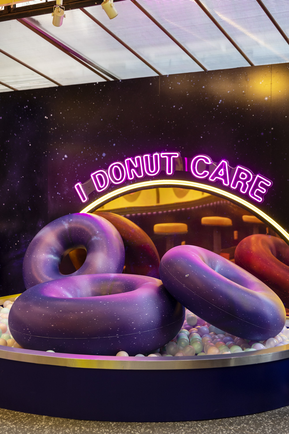 宇宙概念的 30 平米餐厅室内设计-20