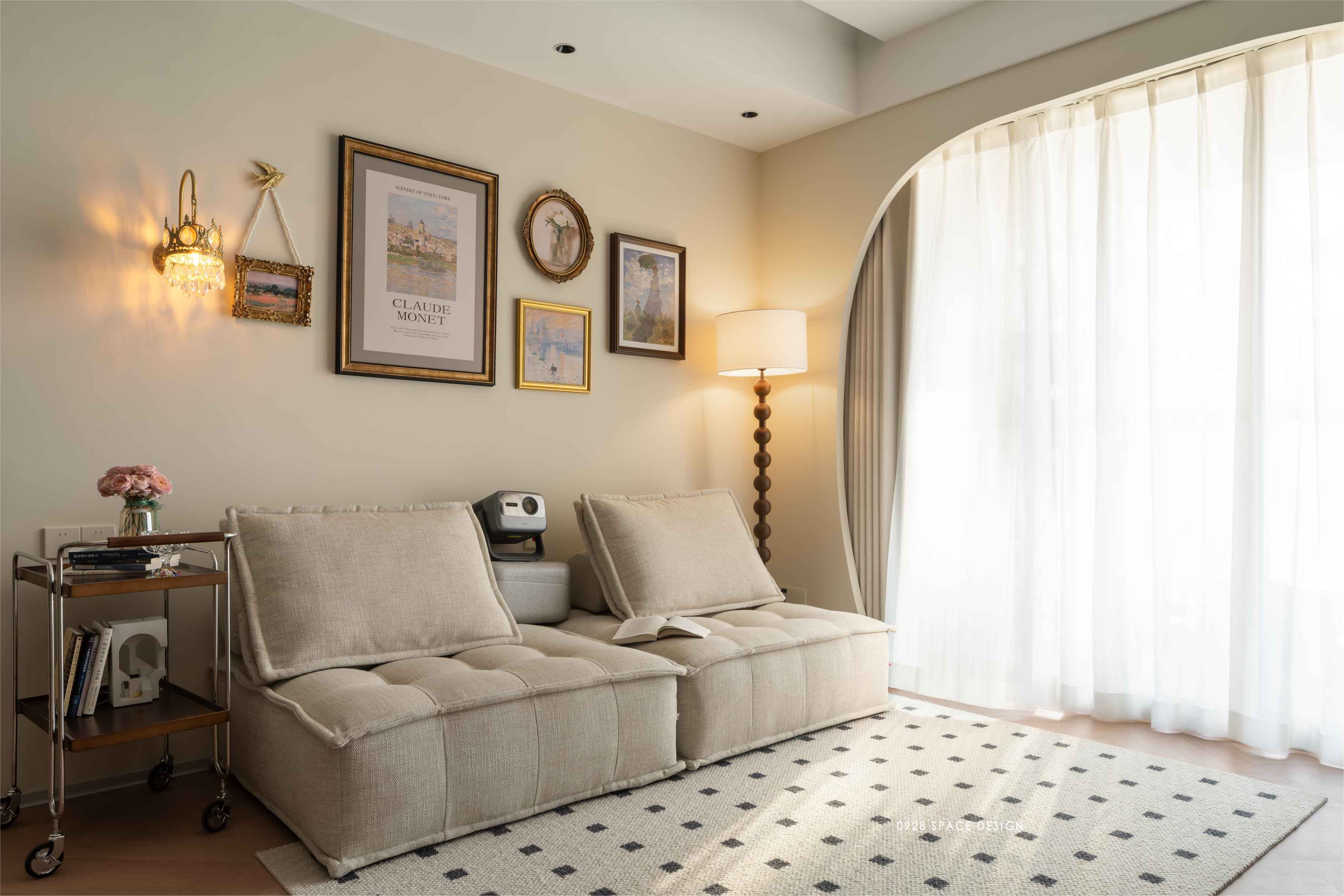 一人一猫的法式复古-65