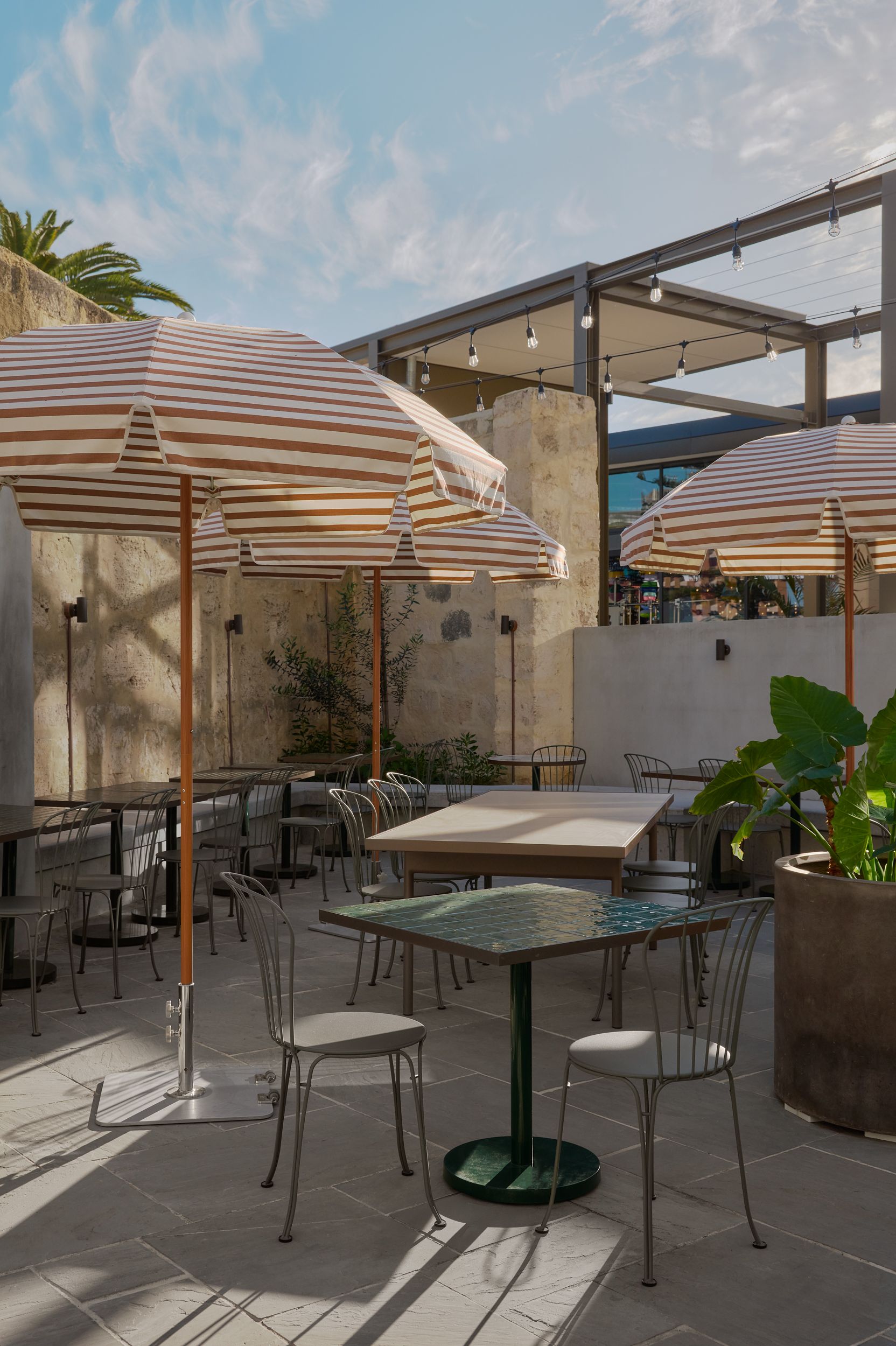 加德酒店 · 大页纸（注：Foolscap常见意为大页纸，但由于不清楚在这个具体语境里是否有特殊含义，如果Foolscap是酒店特定的名称或有特殊指代，此翻译可能不准确） 丨澳大利亚西澳大利亚-30