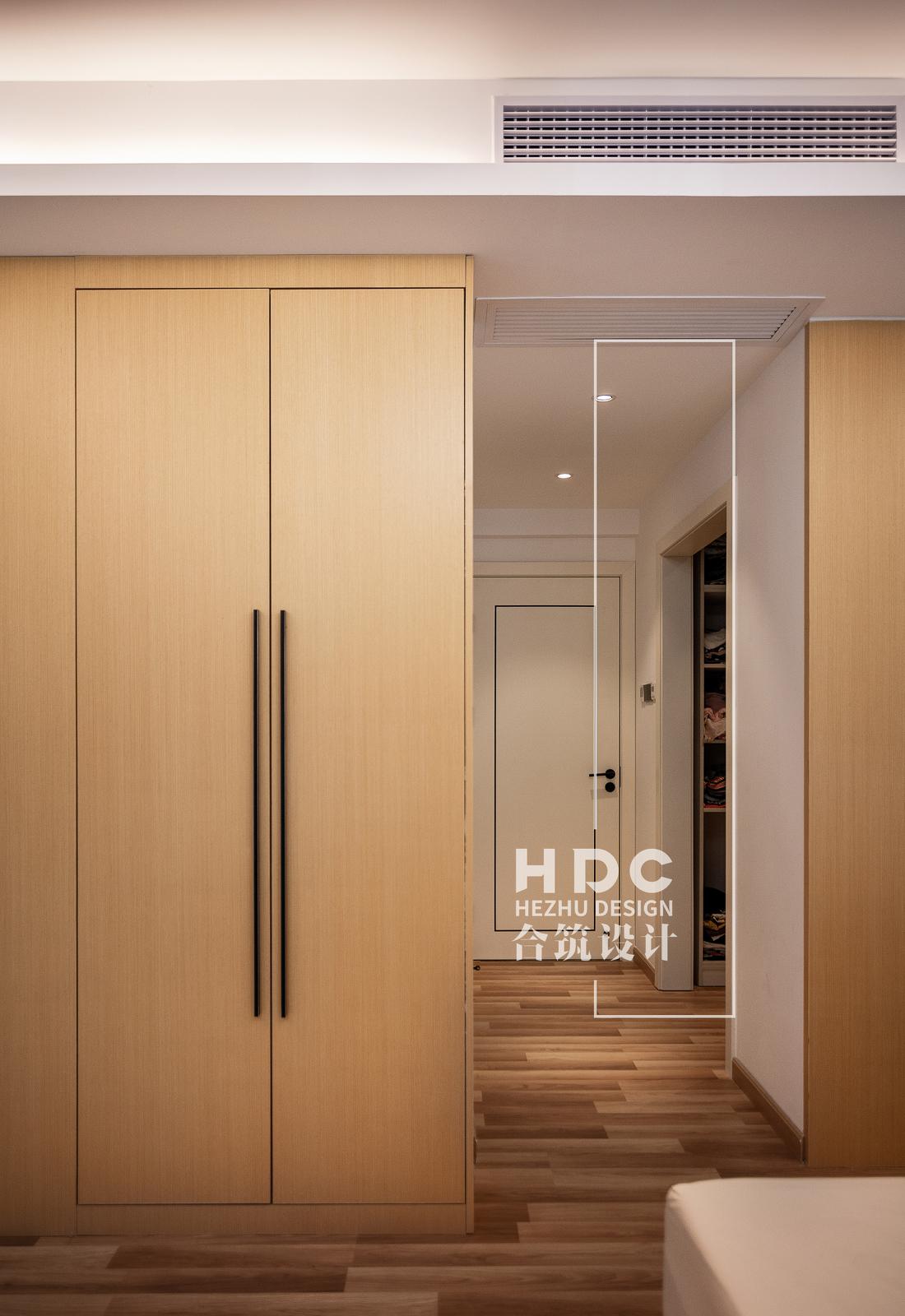 宁静沉稳的现代家居设计-15