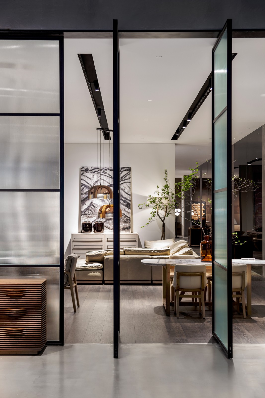 上海 Norhor 北欧表情家居展厅——融合工业风与自然的沉浸式空间-6