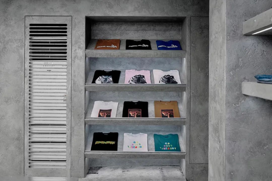 Fucking Awesome 首尔旗舰店和酒吧丨韩国首尔-6