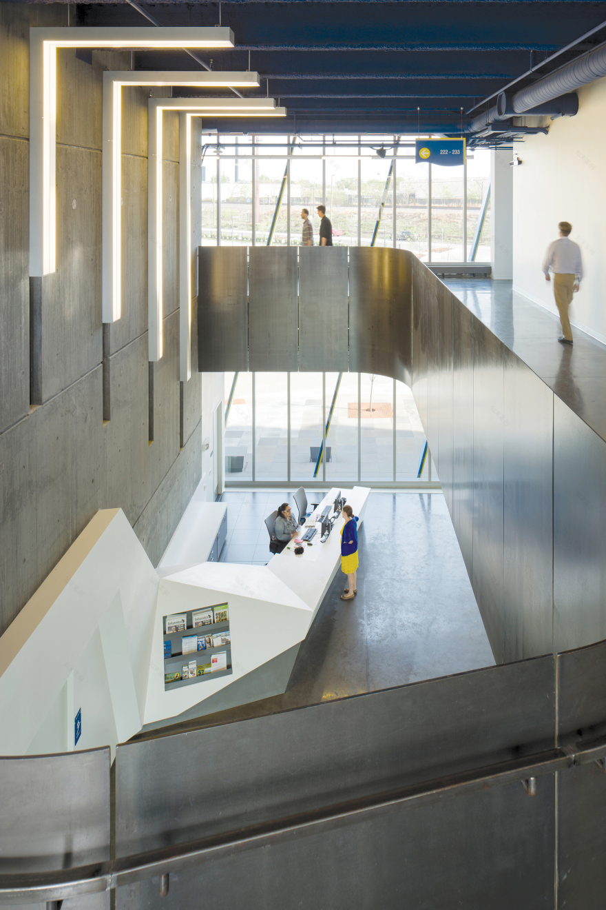 Northeastern Illinois University / JGMA-20