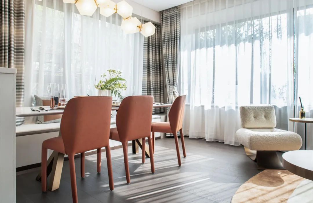 现代时光里的永恒和诗意的住宅样板间-23