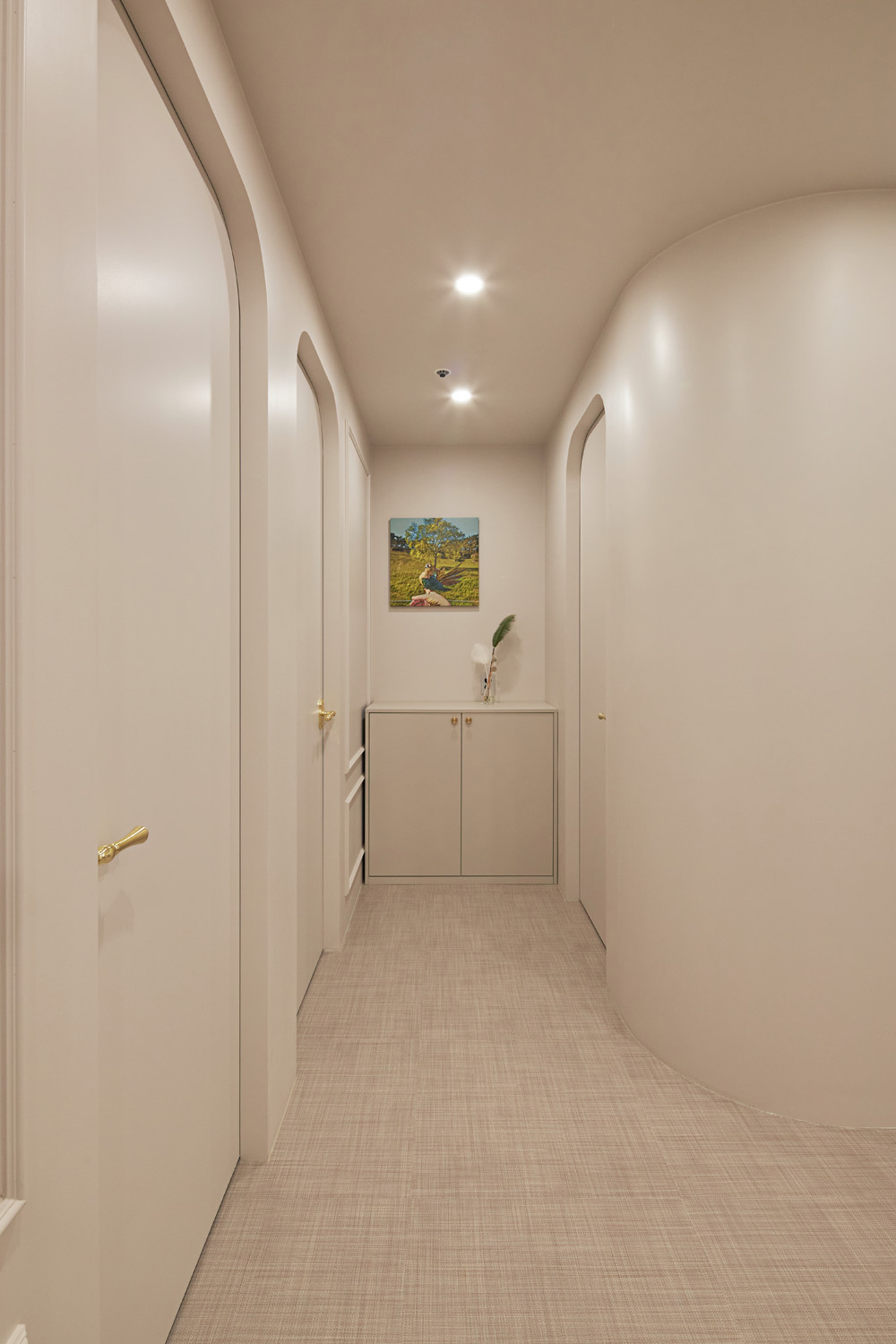 19 平现代简约风格白色 tone 皮革店室内设计案例-14