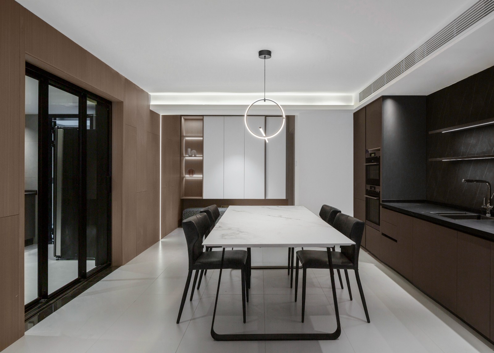 琐碎空间大改造 | 220 平经典现代风设计，灯光与质感的完美结合-18