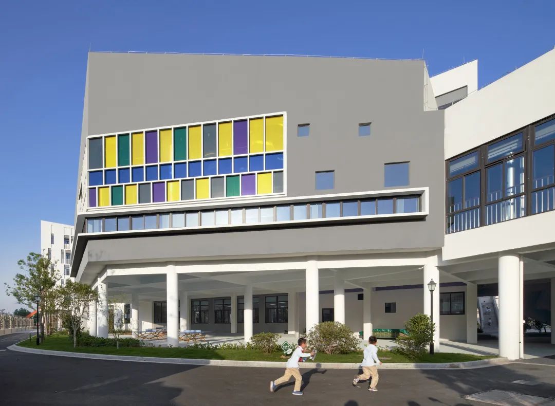 乐清育英寄宿学校 | 螺旋体建筑的丰富空间与创新教育理念-37