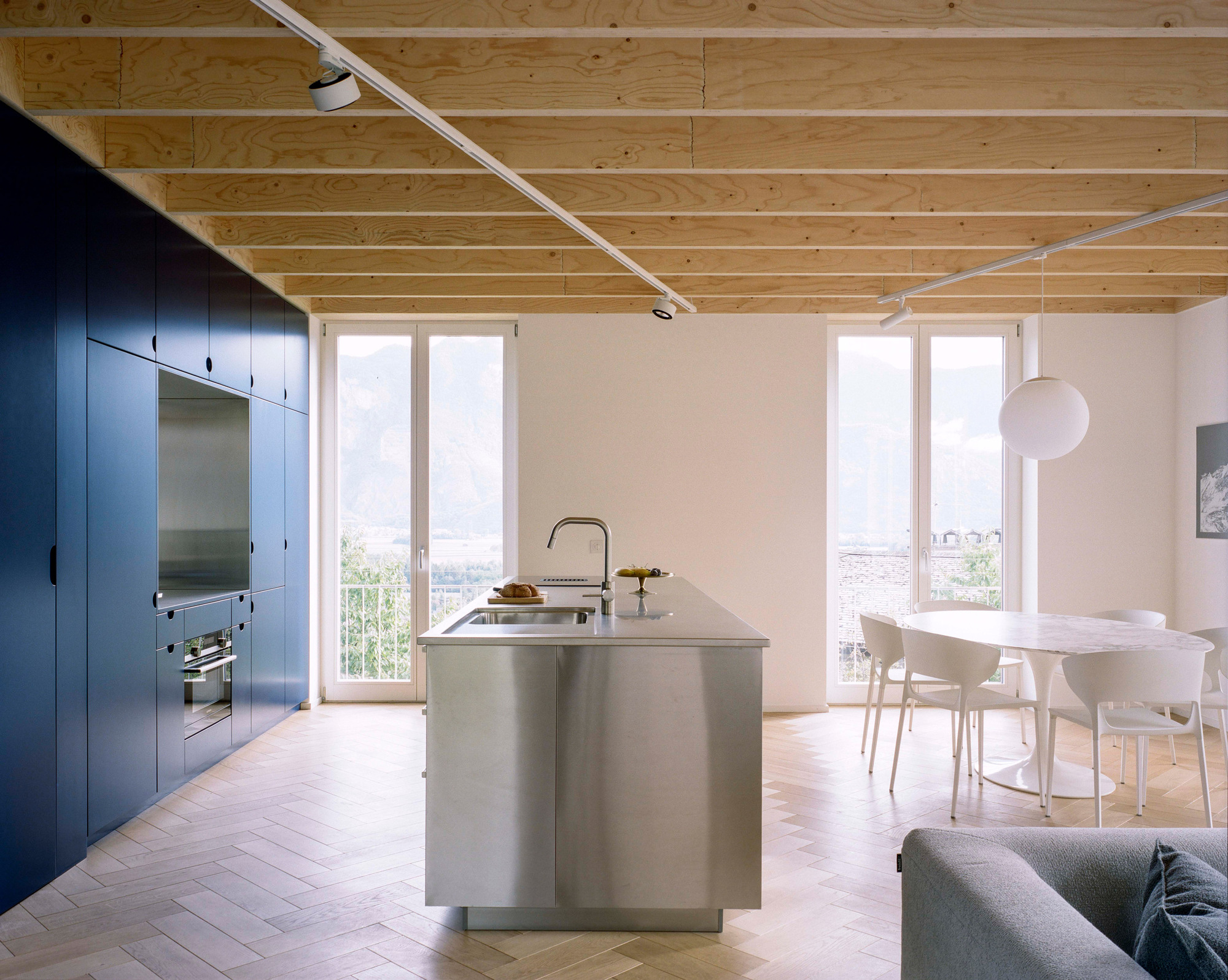 葡萄园中的房子丨瑞士-17