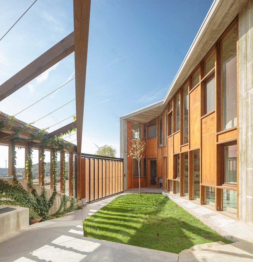 El Tiller 住宅兼工作室丨西班牙丨labaula-25