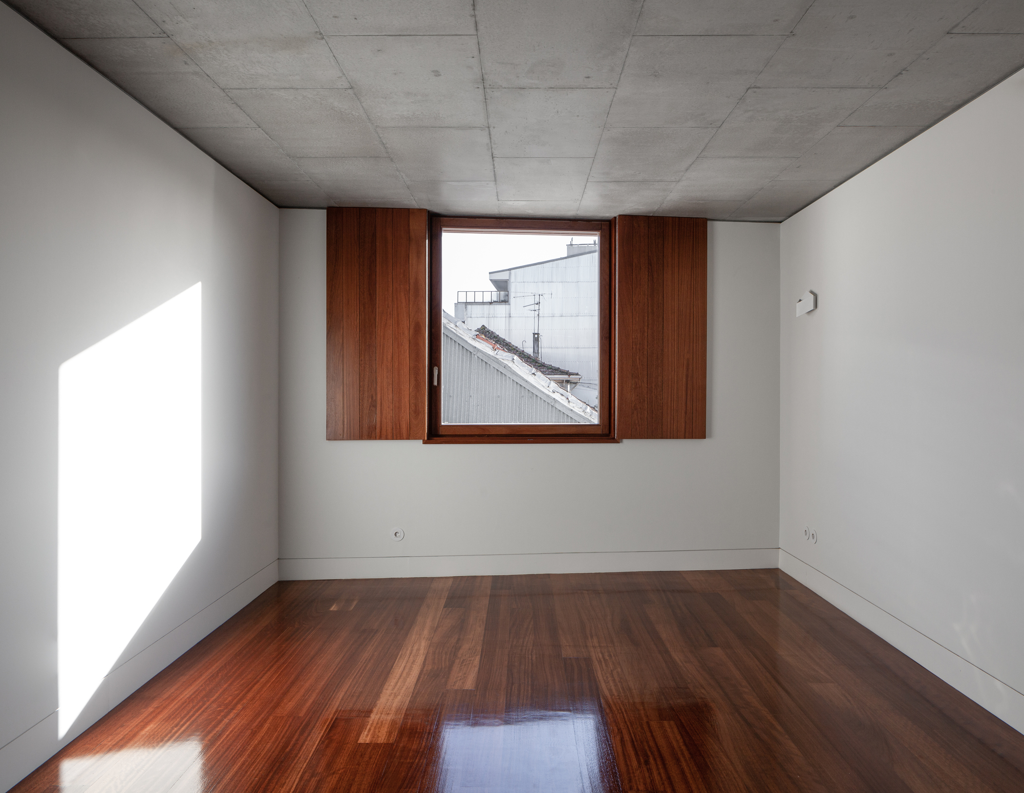 钢琴家的房子丨葡萄牙波尔图丨Pedra Líquida-24