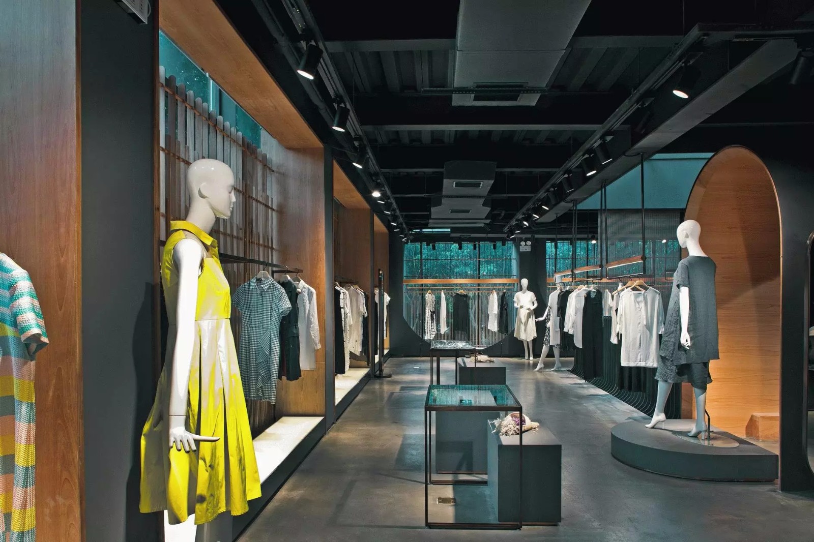 “直白”拱形打造的MINZE STYLE名师路时装概念集合店-19