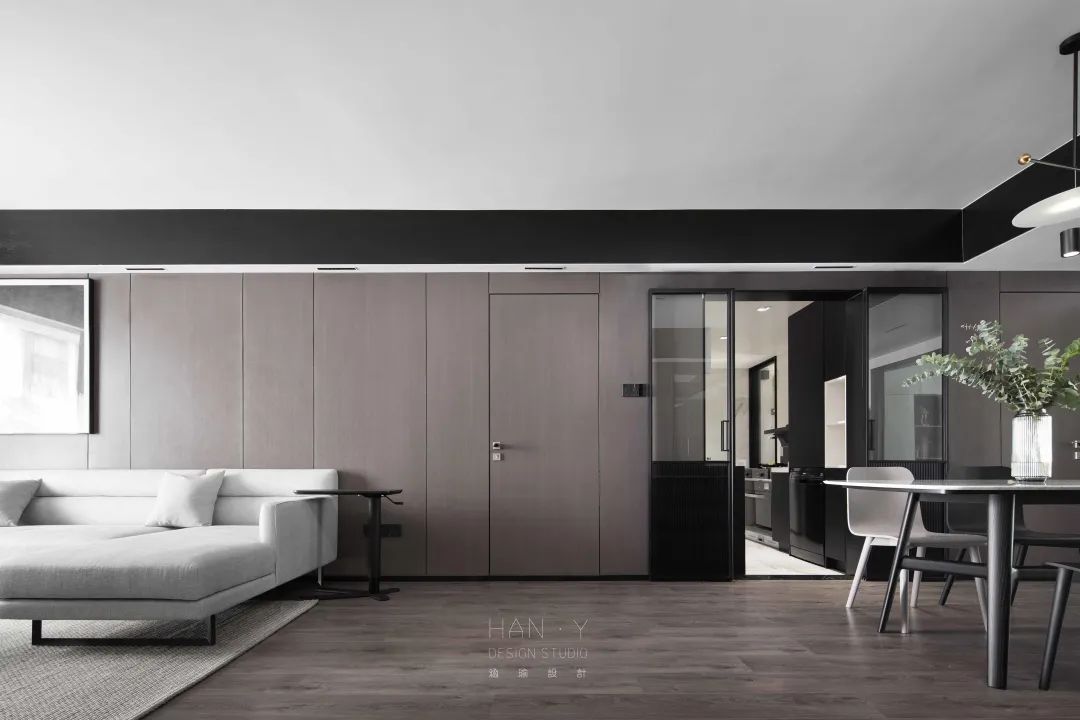 高级黑灰木元素，打造 100 平简约温馨家-12