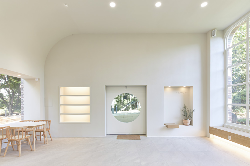 大型平层办公室 | 融合户外运动场的创新设计-9