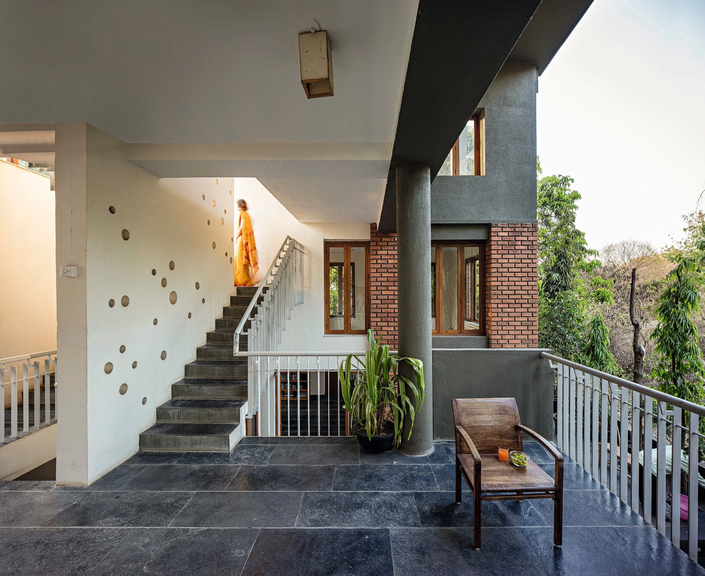 层叠之居 | Kranti Kanade 住宅的室内外融合-9