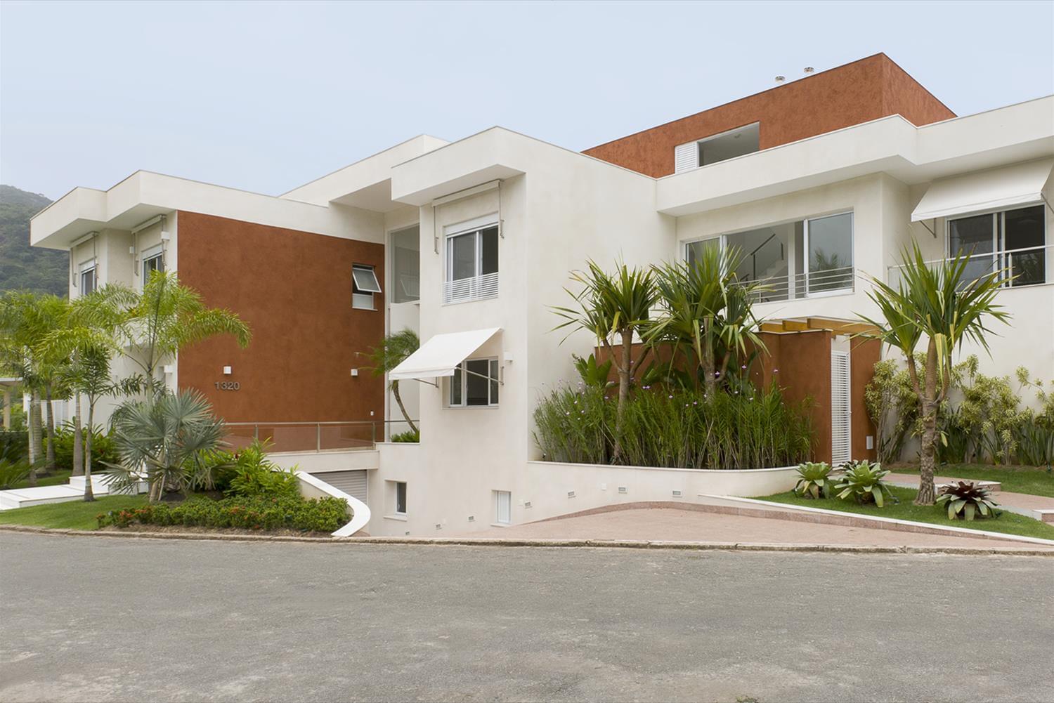 巴西 Tabatinga 海滨住宅——节能环保的现代设计-1