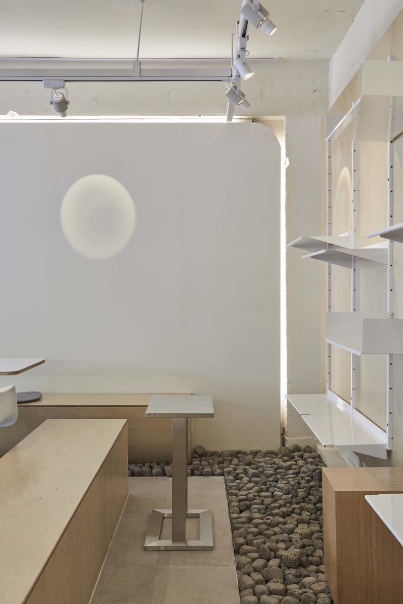 20 平米温馨甜品咖啡厅，打造温暖空间-14