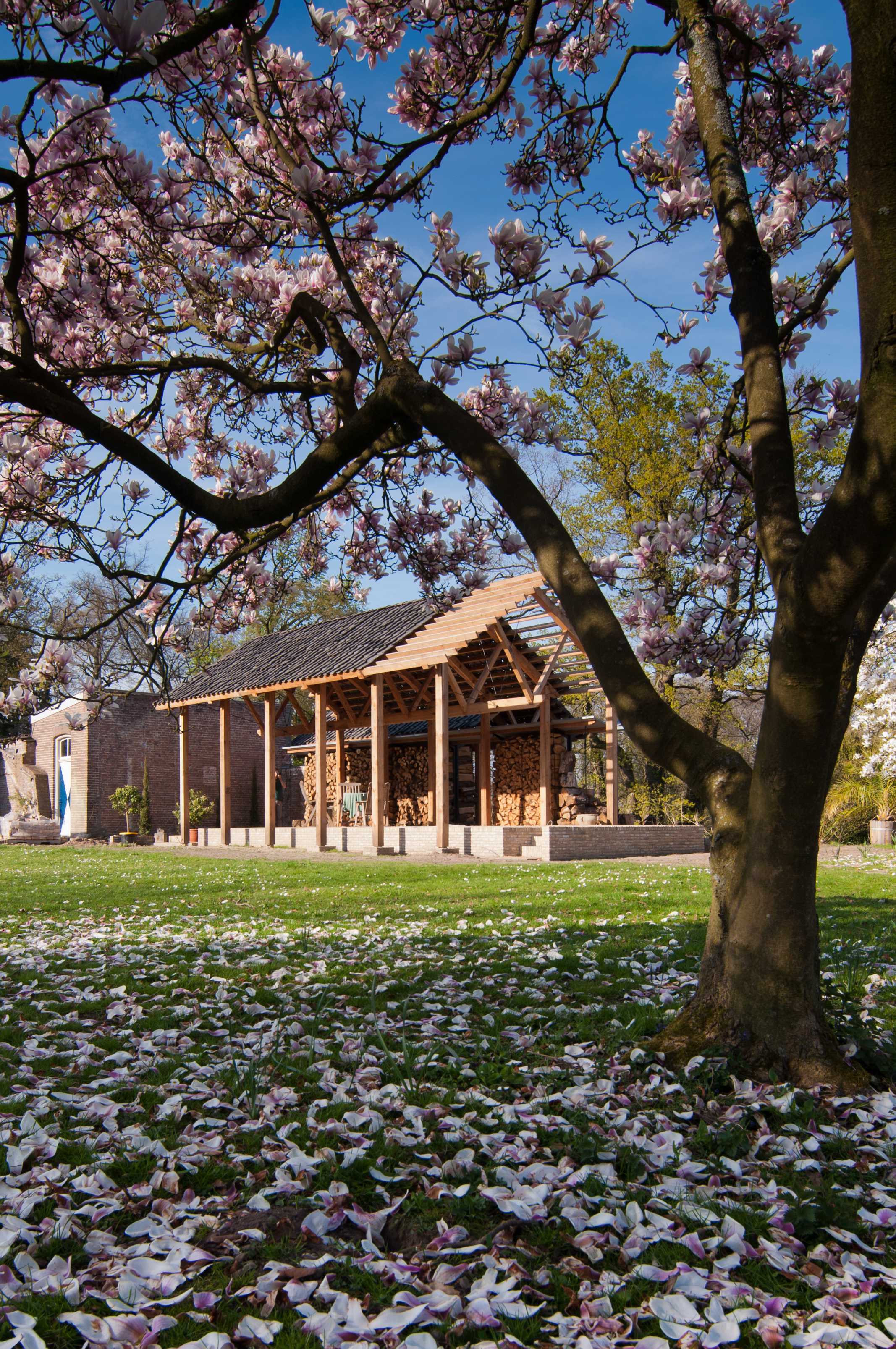 荷兰多梅勒河木材展馆 历史与现代的完美融合-17