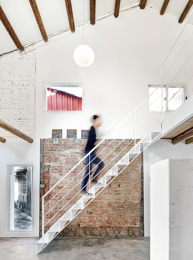 老屋重生！工业风的红砖办公室-6