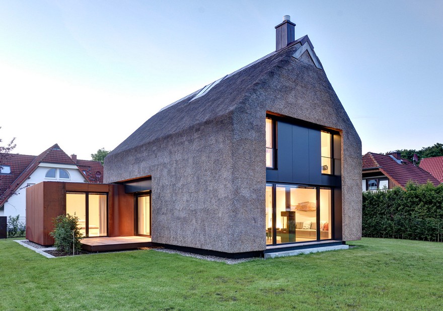 德国普雷罗度假屋 现代茅草屋诠释-9