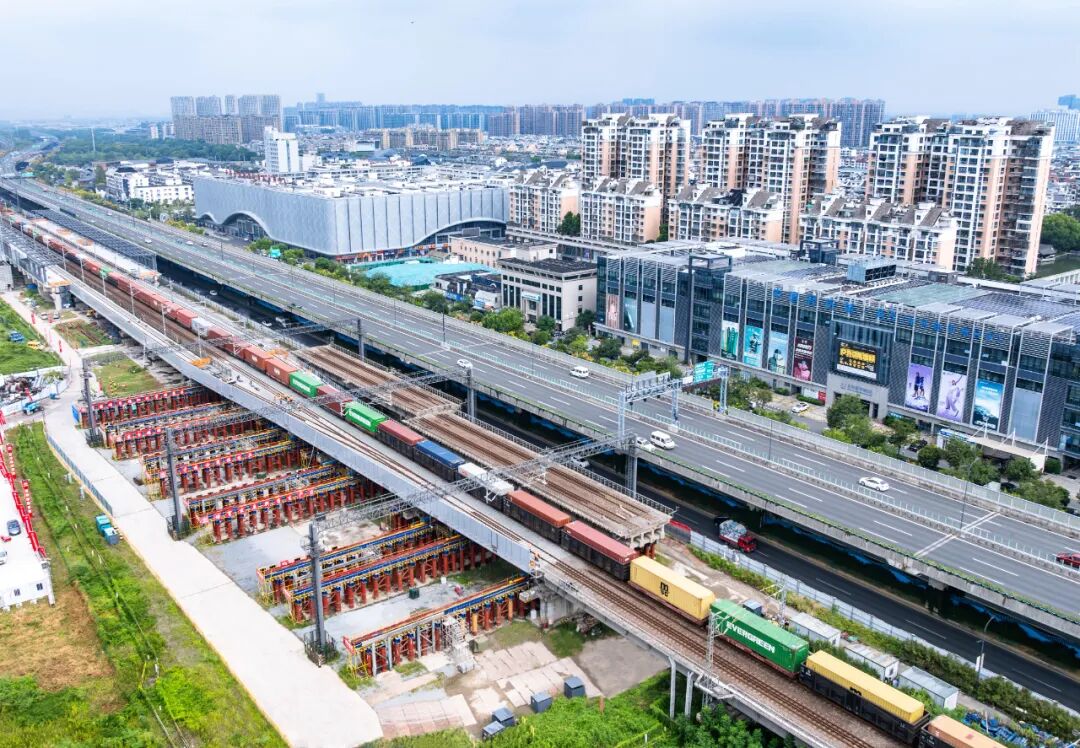 快、稳、准，国内首次运用AI辅助铁路换梁-60