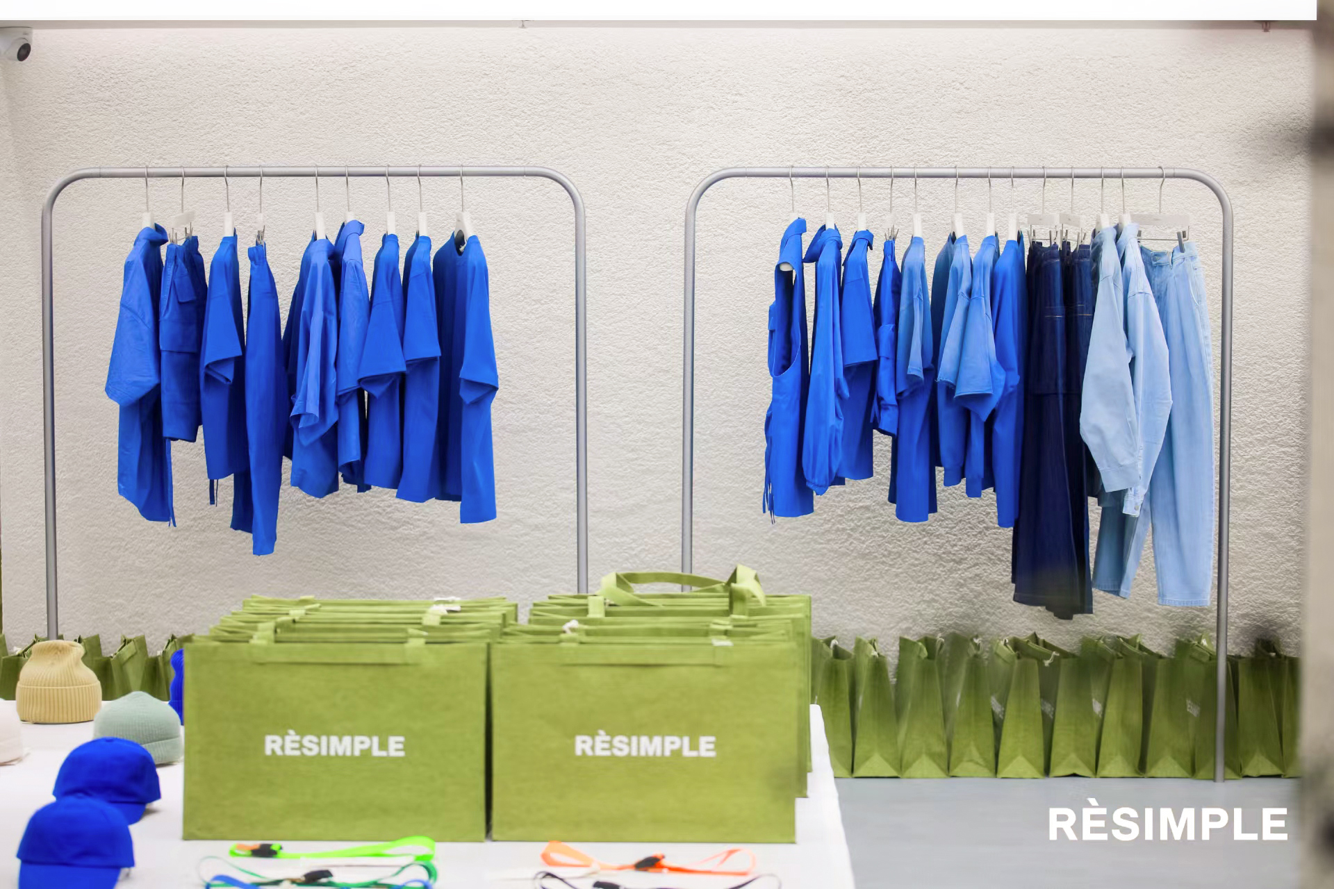 RèSIMPLE 潮牌店铺 SI 形象设计丨中国杭州丨YLD STUDIO-25