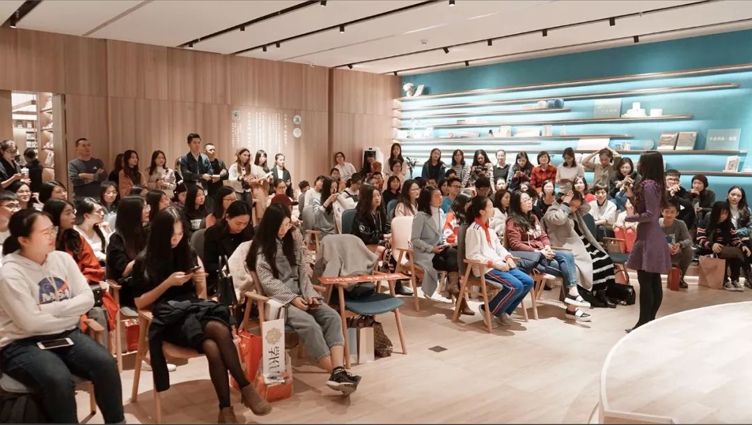 十点书店 | 新零售主题书店的沉浸式设计-47