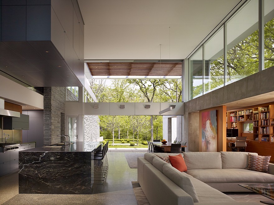 Hinsdale House Has an Ideal Exposure to the Sun and Protected Views-15