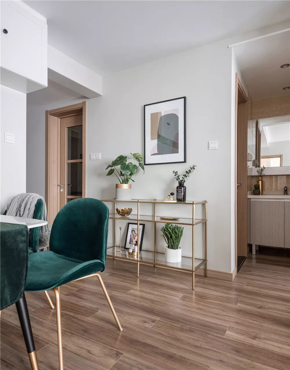 90 后女生 70㎡北欧轻奢小窝,墨绿++ 黄铜演绎精致生活-37