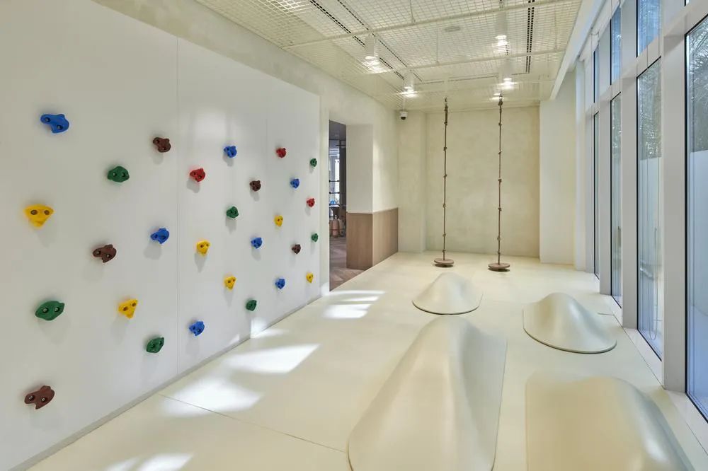 母亲与儿童最高委员会新办公室丨阿联酋阿布扎比丨Roar Design-26